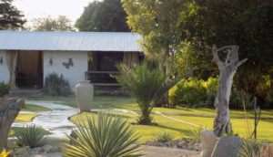 Unterkunft am Etosha-Nationalpark im Eldorado Guesthouse and Camping – Gelände