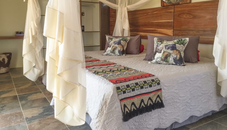 Okutala Lodge, Unterkunft am Etosha-Nationalpark – Schlafzimmer