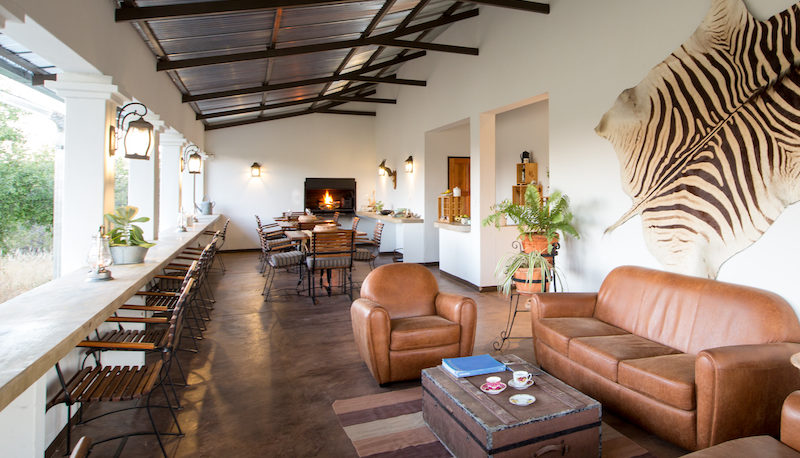 Lounge auf dem Onguma Tamboti Campsite – Etosha-Nationalpark