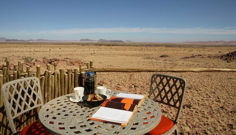 Balkon einer Lodge im Sossusvlei